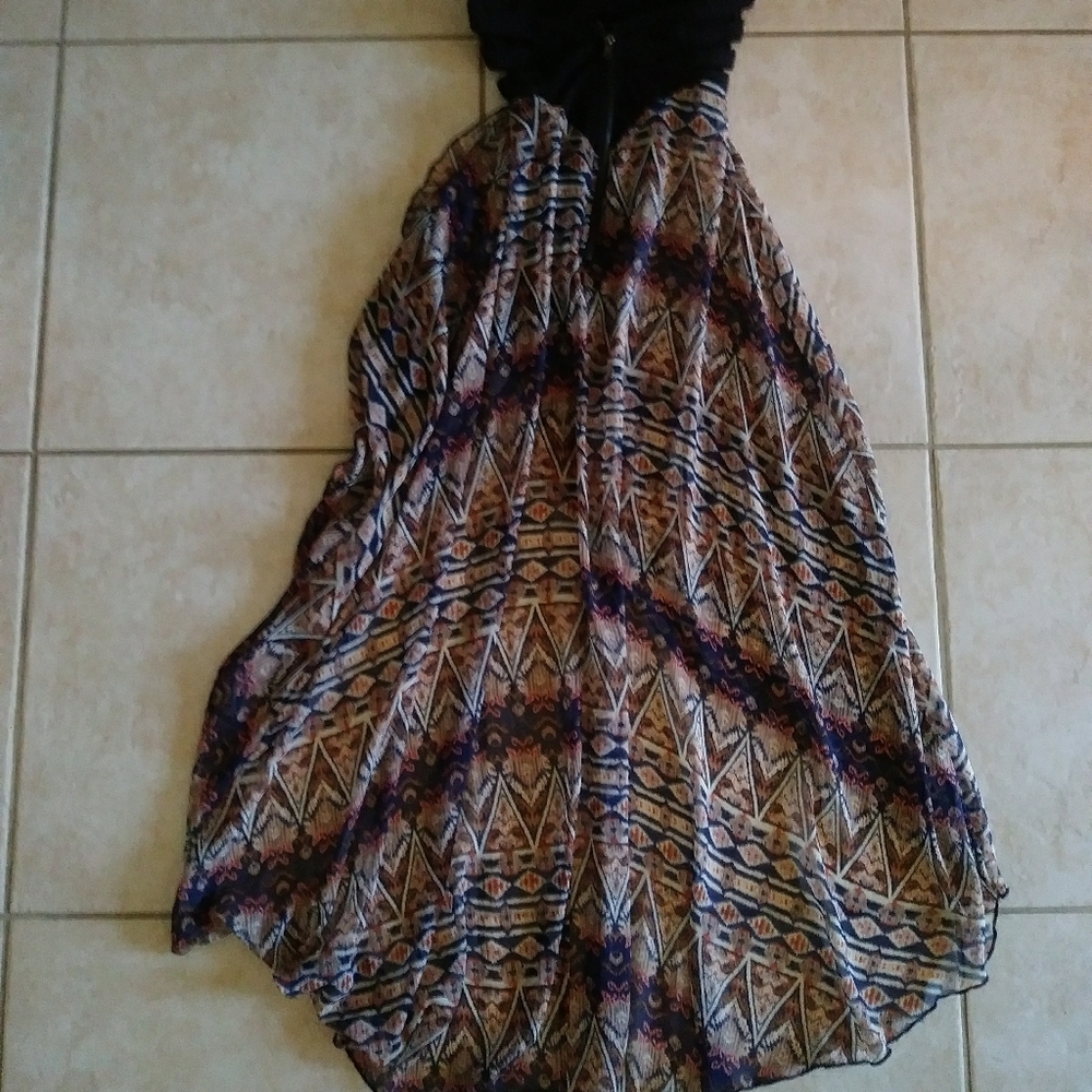 Stapless dress
